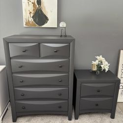 Dresser all wood dove tail  Refinished modern gray gunmetal handles like new 48”34”