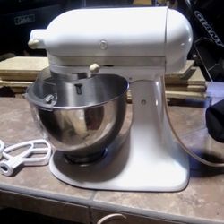 Kitchen Aid Mixer 