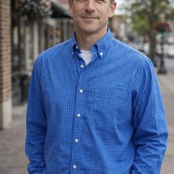 L.L.Bean Men’s long sleeve button down shirt size L REG 100% Cotton