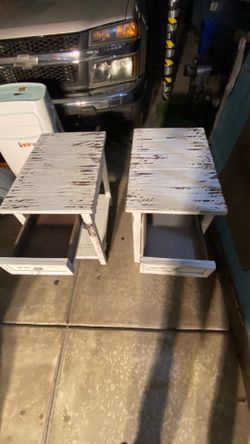 (2) small  coffee tables