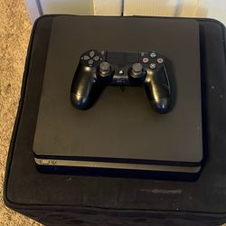 PlayStation 4 Slim (1TB)