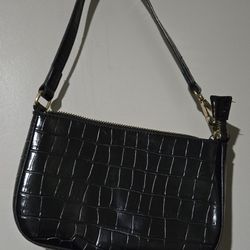 Blk Small Shoulder Purse 8"w X 5"L