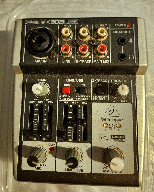 Behringer Xenyx 302USB - PERFECT CONDITION