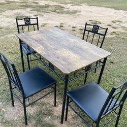 Indoor Table and Chairs 