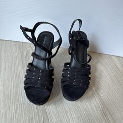 Platform Sandal With Studs Size 8.5
