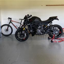 Ducati Monster+