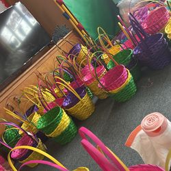 Free Easter baskets 500ct