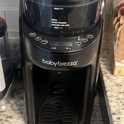 Baby Brezza Formula Maker