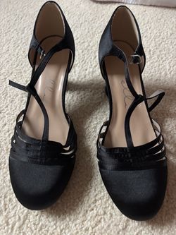 Ellie Black satin strappy heels with a 2.5" heel Size 8