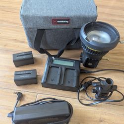 Wellmaking Portable Light + 2 Batteries