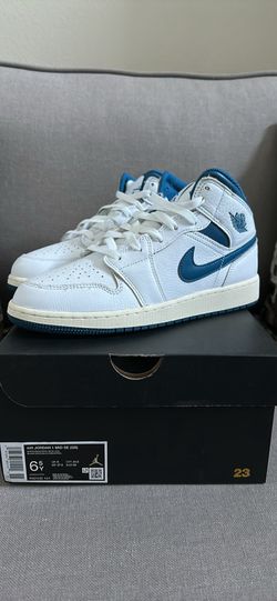Air Jordan 1 Mid SE 6.5Y