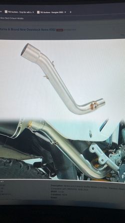 Exhaust muffler link pipe