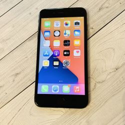 iPhone 8,black,64GB