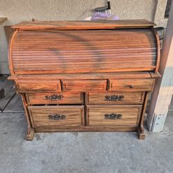 Desk $10