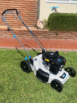 21 inch self-propelled 200 cc 0HV lawn mower starts right up ready to use