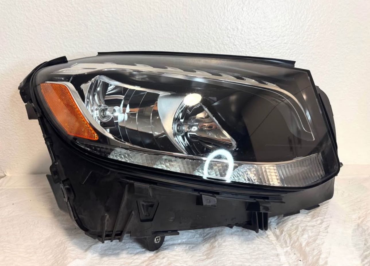 2016 - 2019 MERCEDES BENZ GLC - CLASS SIDE RH HEADLIGHT OEM