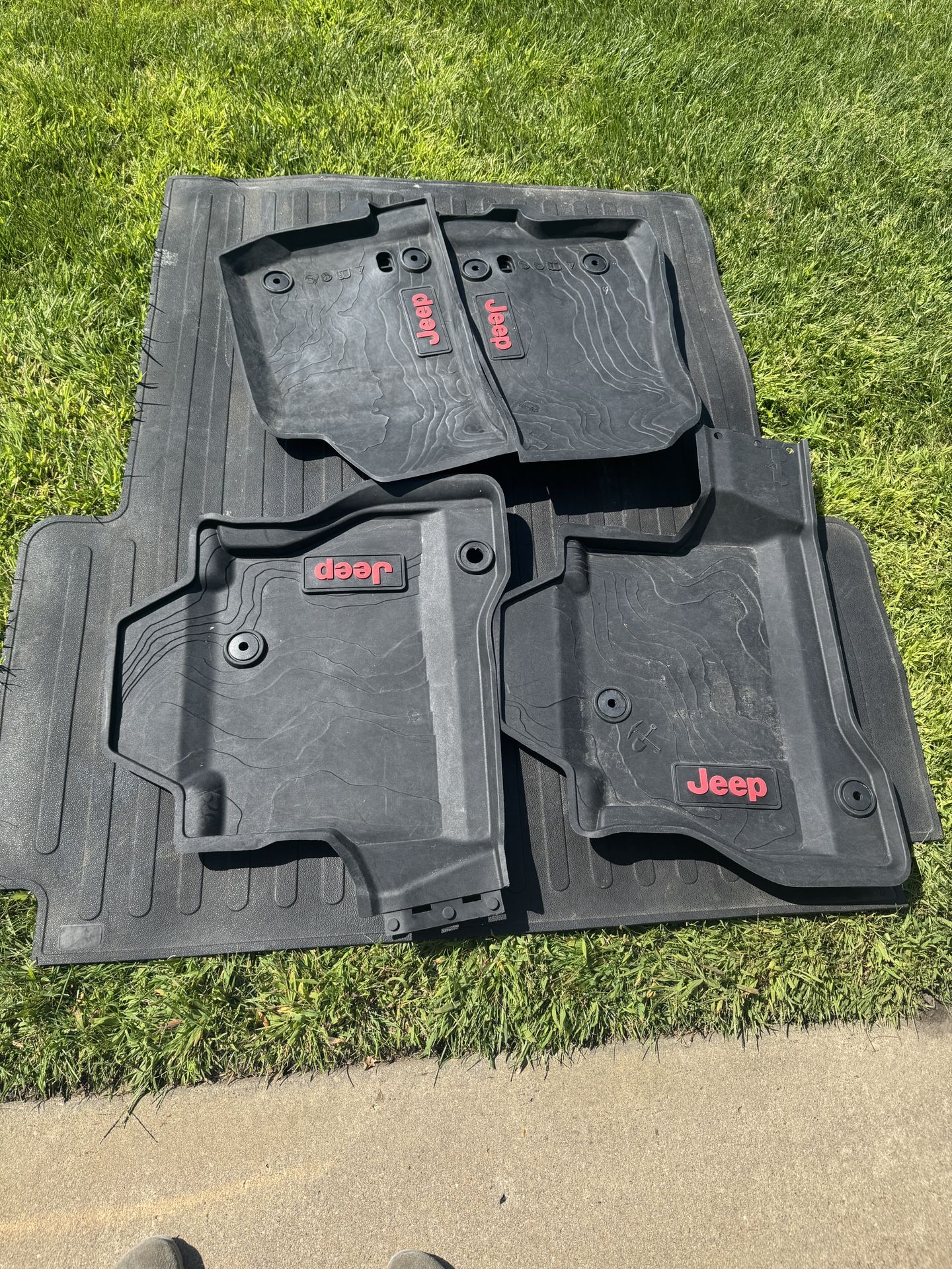Jeep Gladiator Floor Mats And Truck Bed Mat