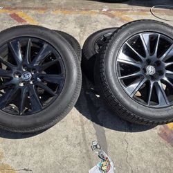 OEM 18" TOYOTA HIGHLANDER Hybrid 2023-2026 Wheels With Tires