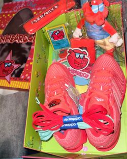 Unheard x Adidas adistsr control 5 of piggy runner 2.0 Steve-o