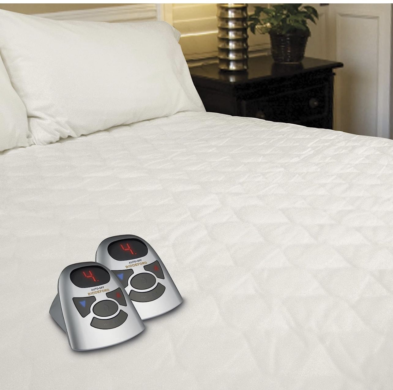 Biddeford Blankets 6 Ounce Quilted Electric Heated Mattress Pad with  Digital Controller, Queen, White for Sale in Dearborn, MI - OfferUp