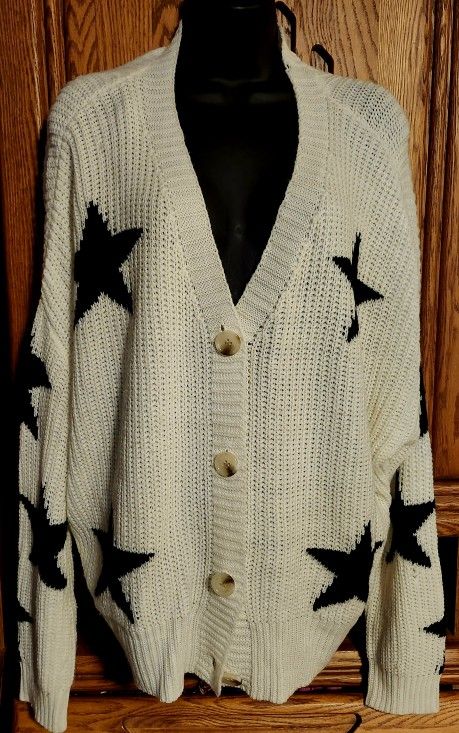 Star-Print Cardigan Size Large