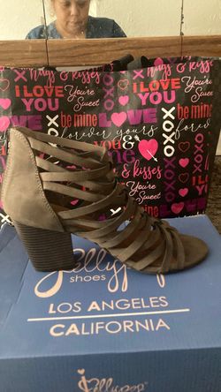 Women’s shoes