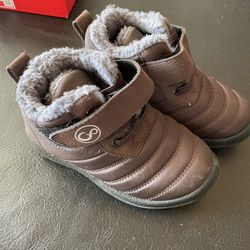snow boots for toddler size 9.5 