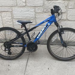 Giant XTC Bike - 24 Inch Tires