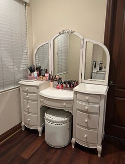 White Vanity Table with Tri-Fold Mirror and Stool