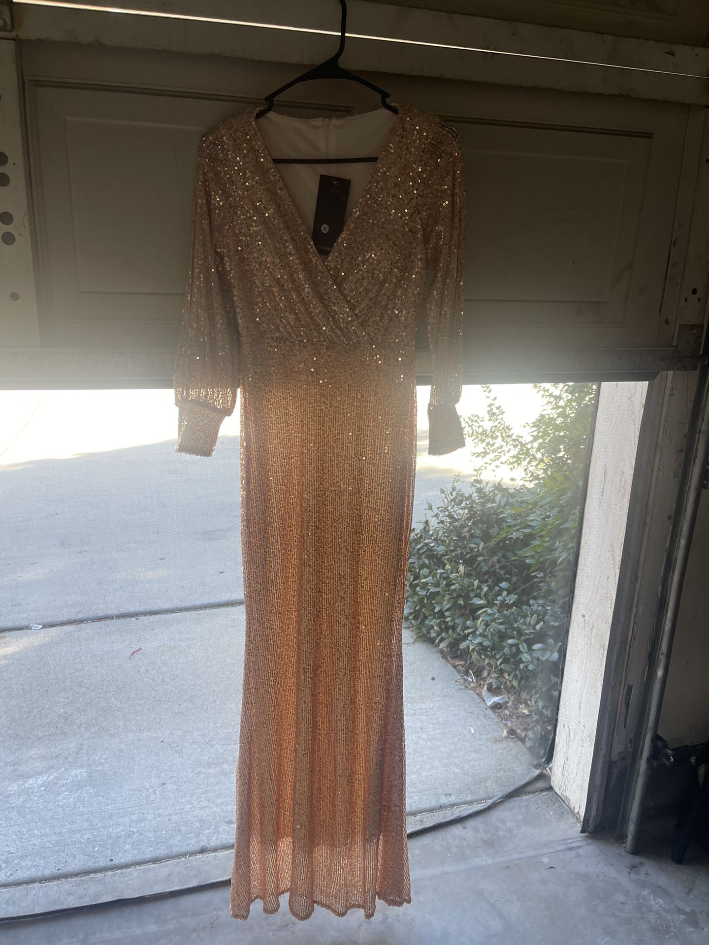 New Beautiful Dress Asking $65!!!obo