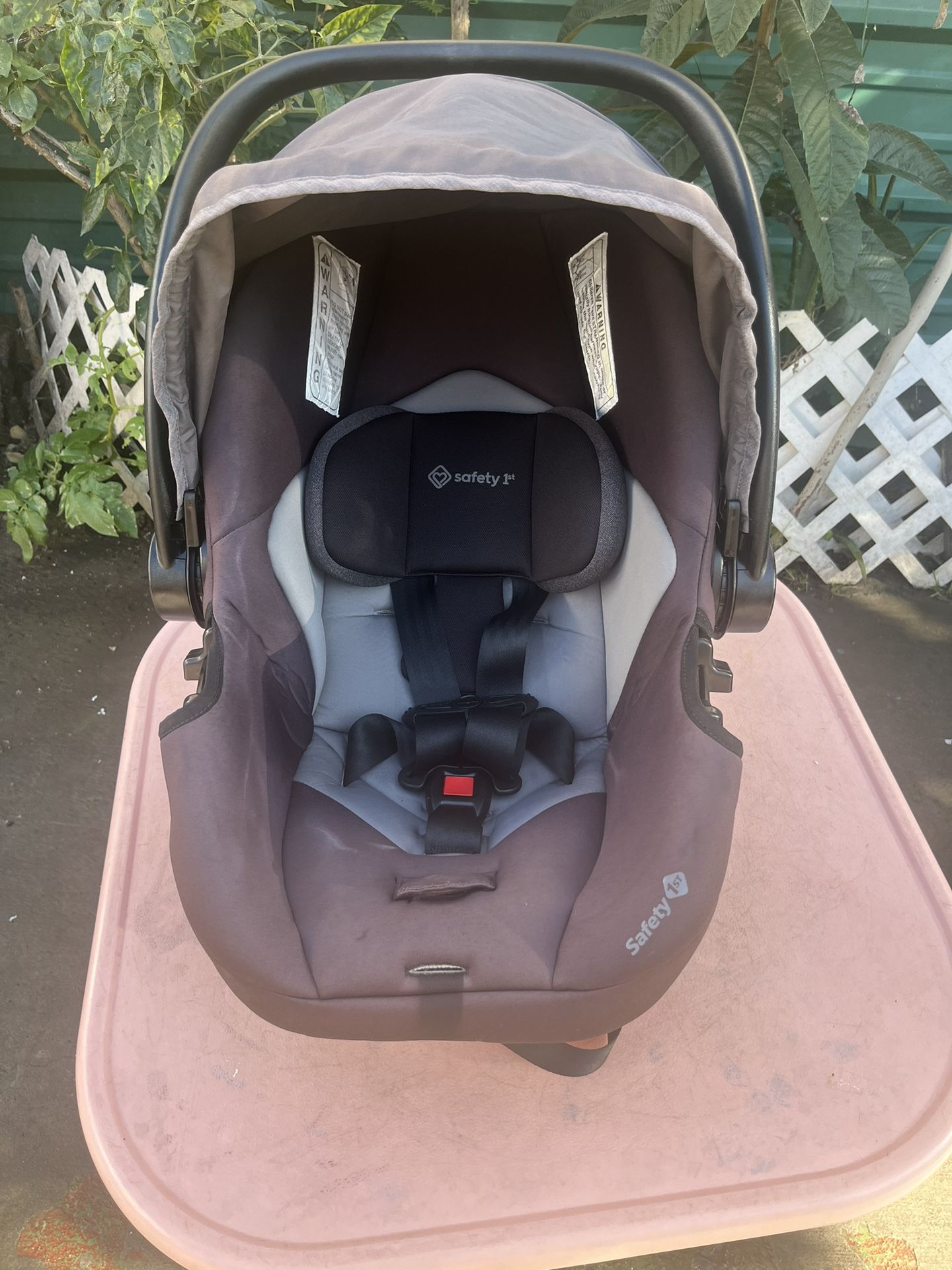 Car seat ( Newborn)