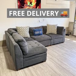 Thomasville Modular Sectional Couch 🛋️- Free Delivery 🚚 