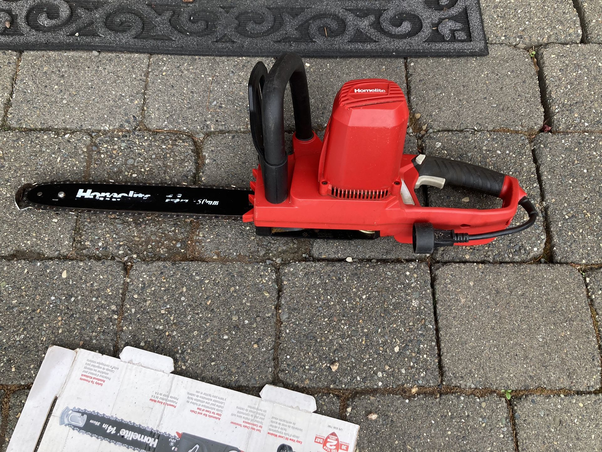 Homelite 14 Inch Electric Chainsaw for Sale in Seattle, WA OfferUp