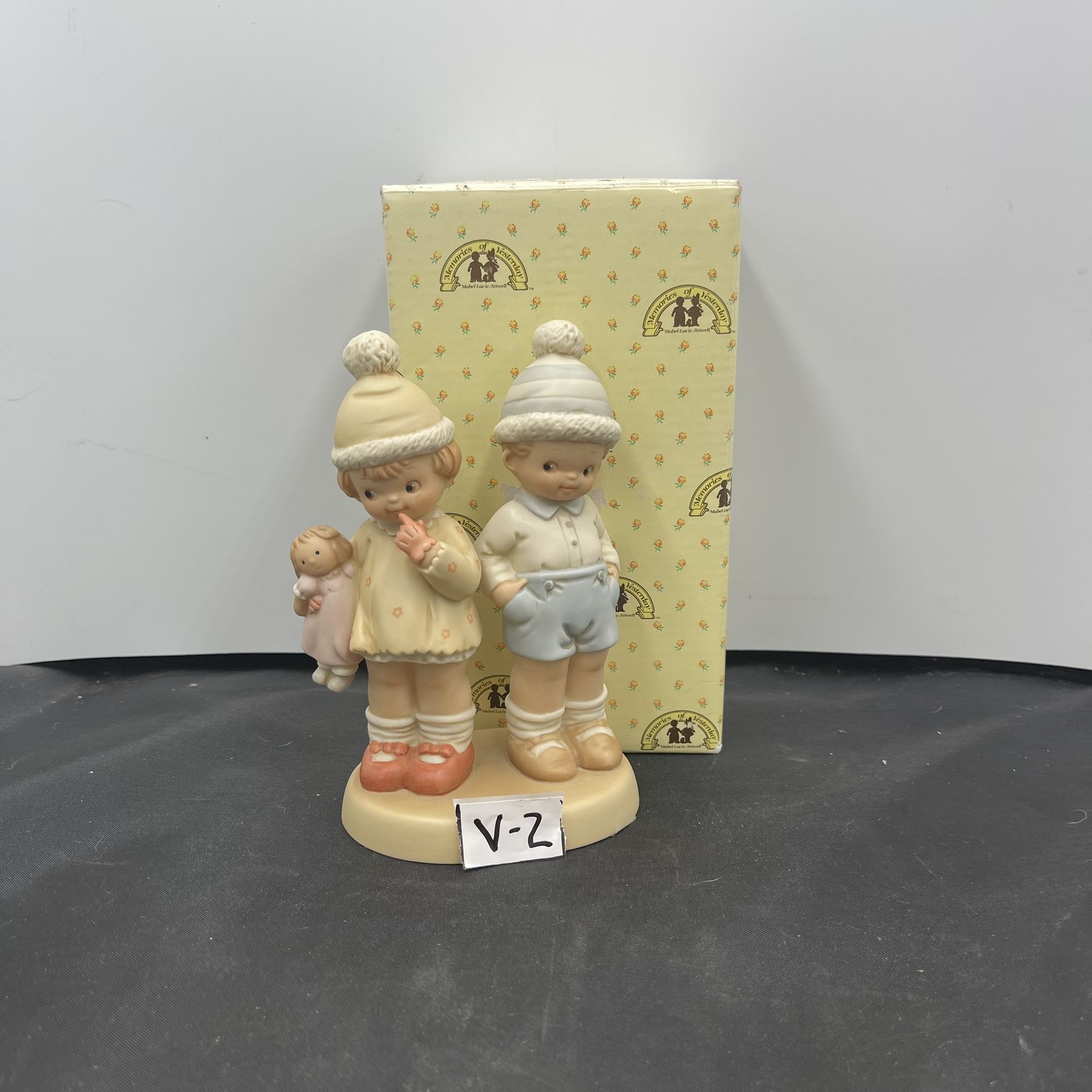 Vintage Enesco Memories of Yesterday figurine “too shy for words”w/box