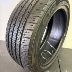 225 45 17  Maxtour LX GT  Radial  One Used Tire  80% Life 