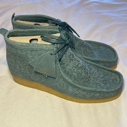 MAKE AN OFFER END. x Clarks Originals "Oxford Flowers" Wallabee Boots in a green floral patterned suede 10.5 men’s