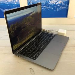 13” Apple Macbook Air M1 (8Gigs/512GB) w/ Graphic Design & Video Editing Software 