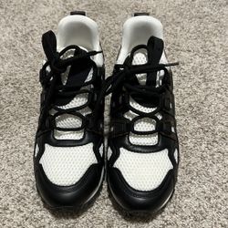 Authnetic Louis Vuitton Sneakers