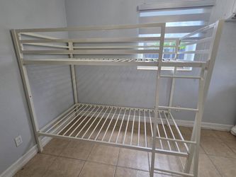 twin over twin bunk beds