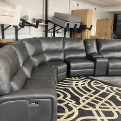 New Wide Seat Power Recliner Sectional Couch / Free Delivery 