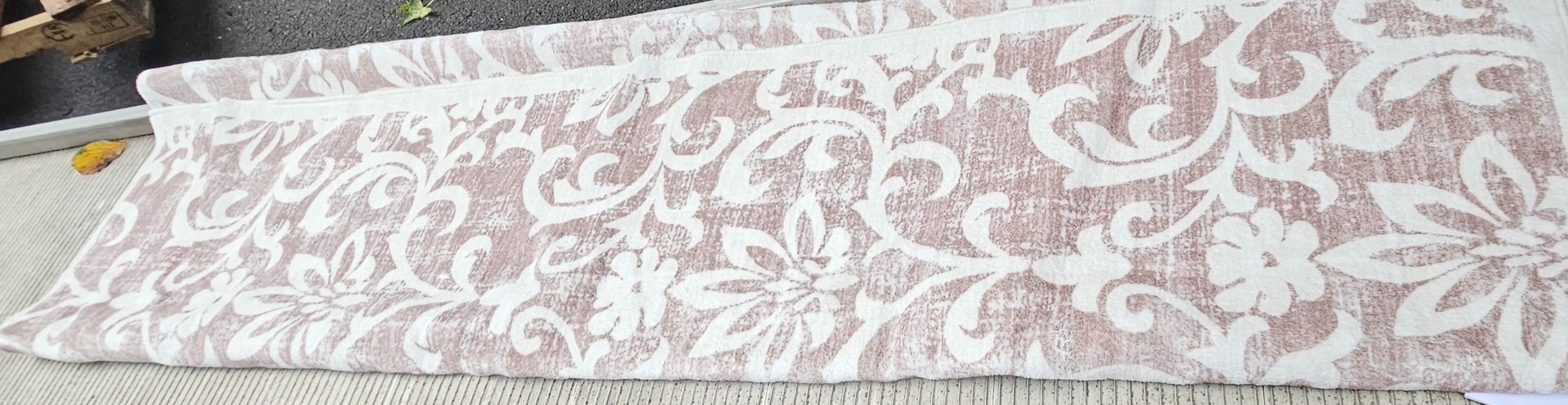 Lukinbox Vintage Floral Area Rug
