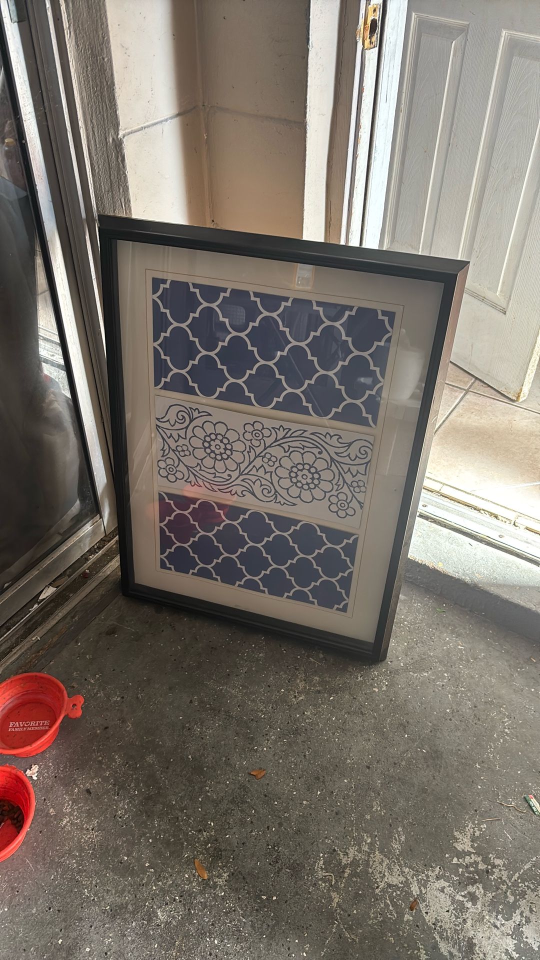 2 Decor Pictures With Frame