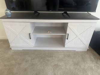 Modern Farmhouse TV Stand