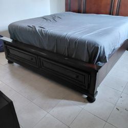 King Bed Frame With Drawers