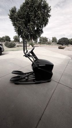 Octane Q35 gym quality elliptical machine