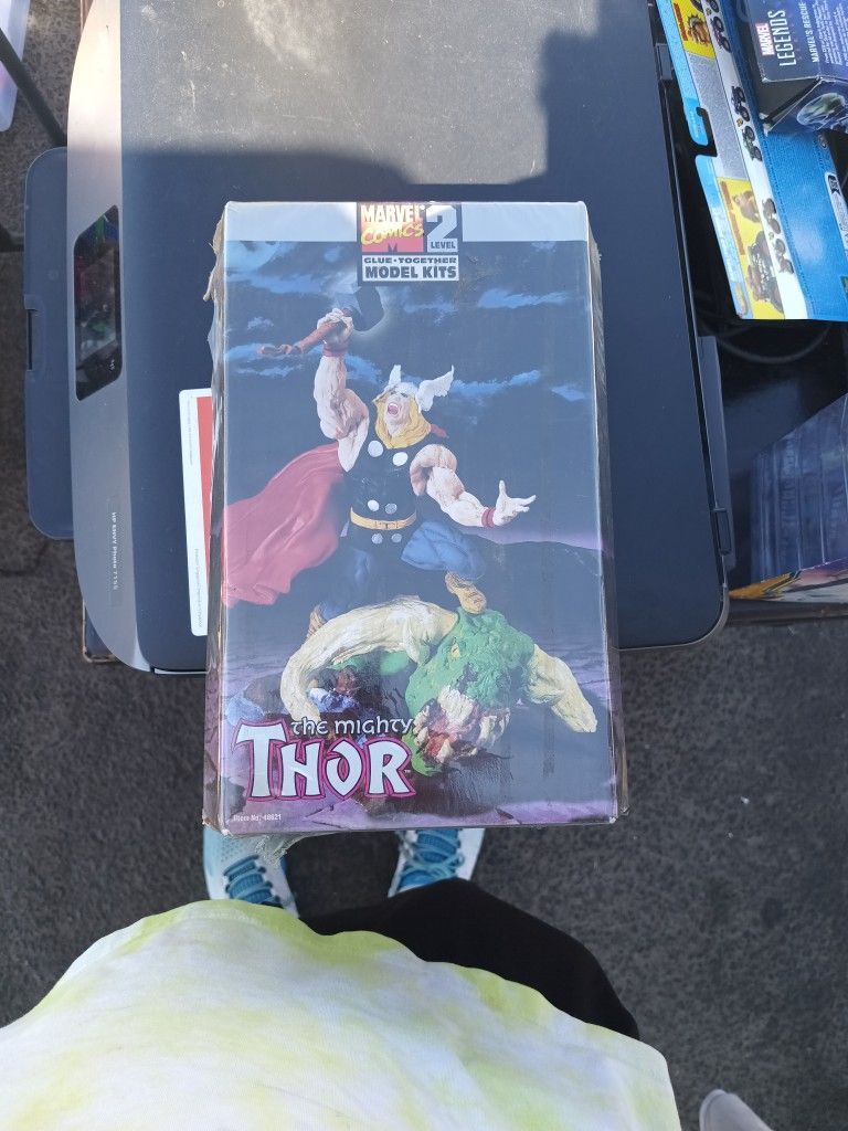 1998Thor Collectable Build A Figure