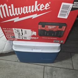 Milwaukee M18 Vacuum 