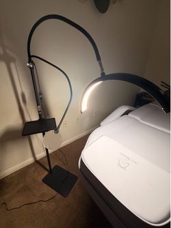 Lash tech moon lamp