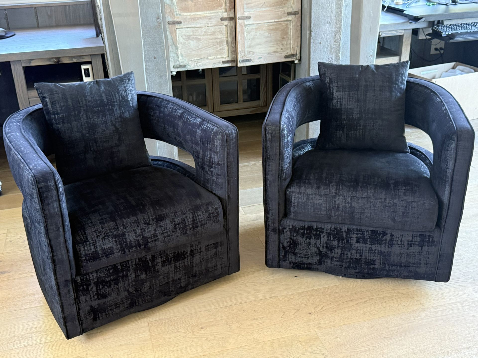 Swivel Accent Chairs