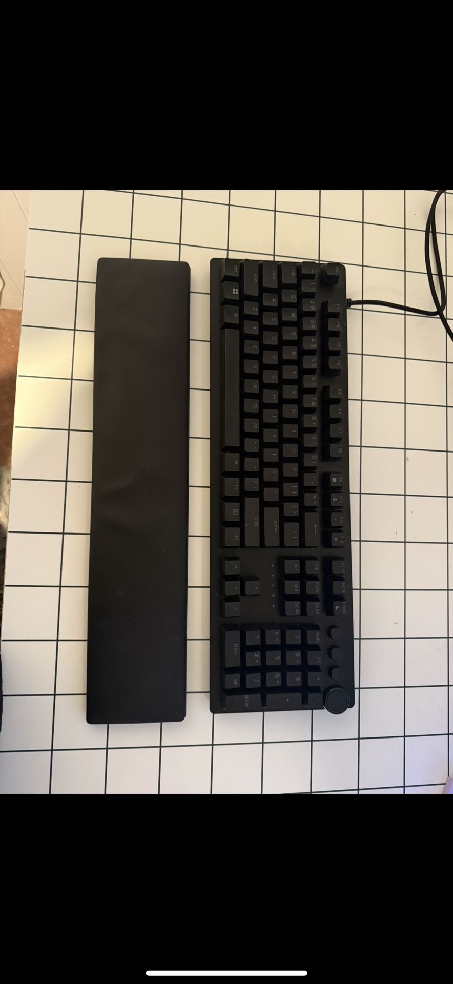 Selling Razer Keyboard Huntsman V2
